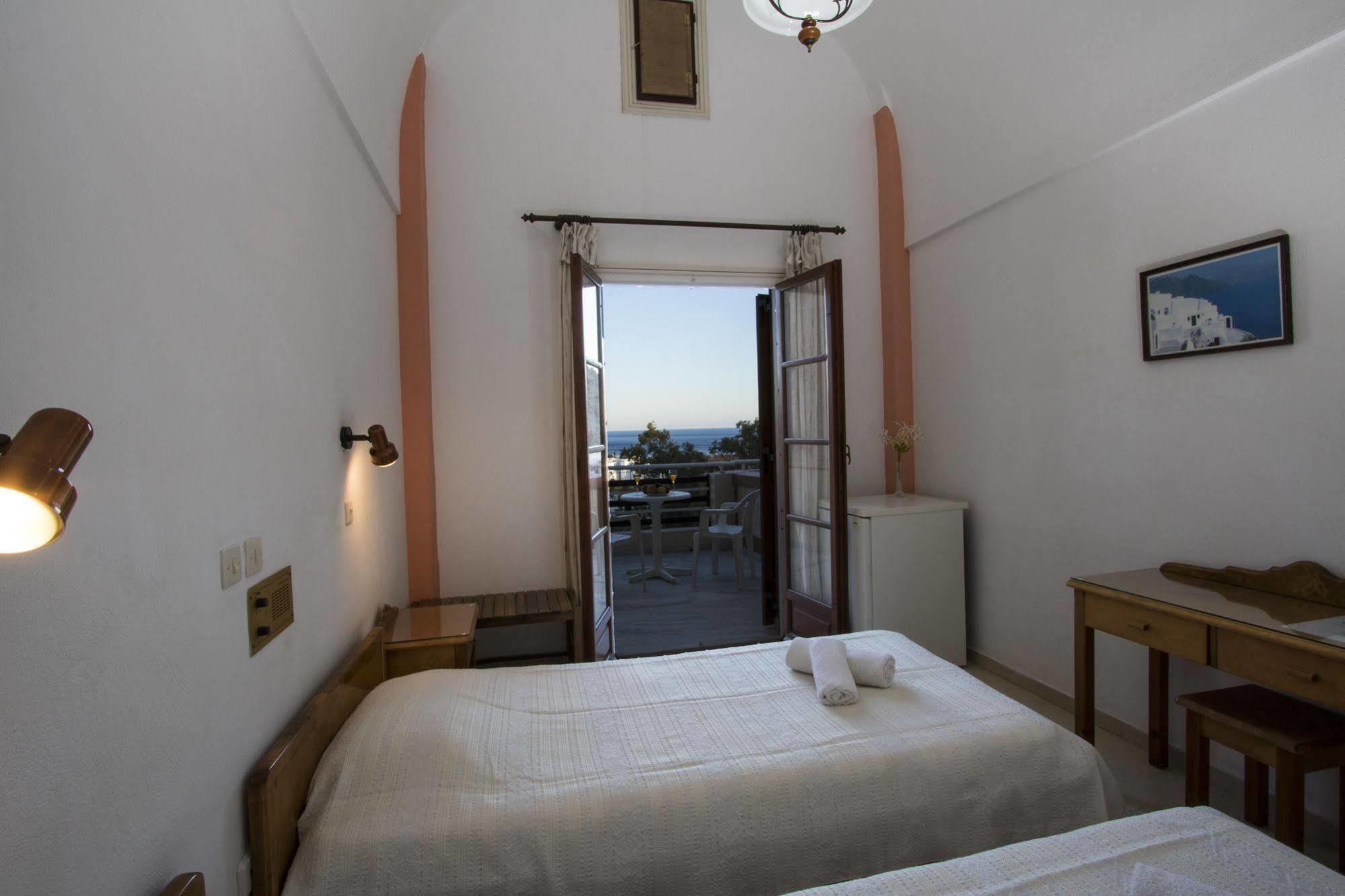 Hotel Adonis (Adults Only) Kamári Exterior foto