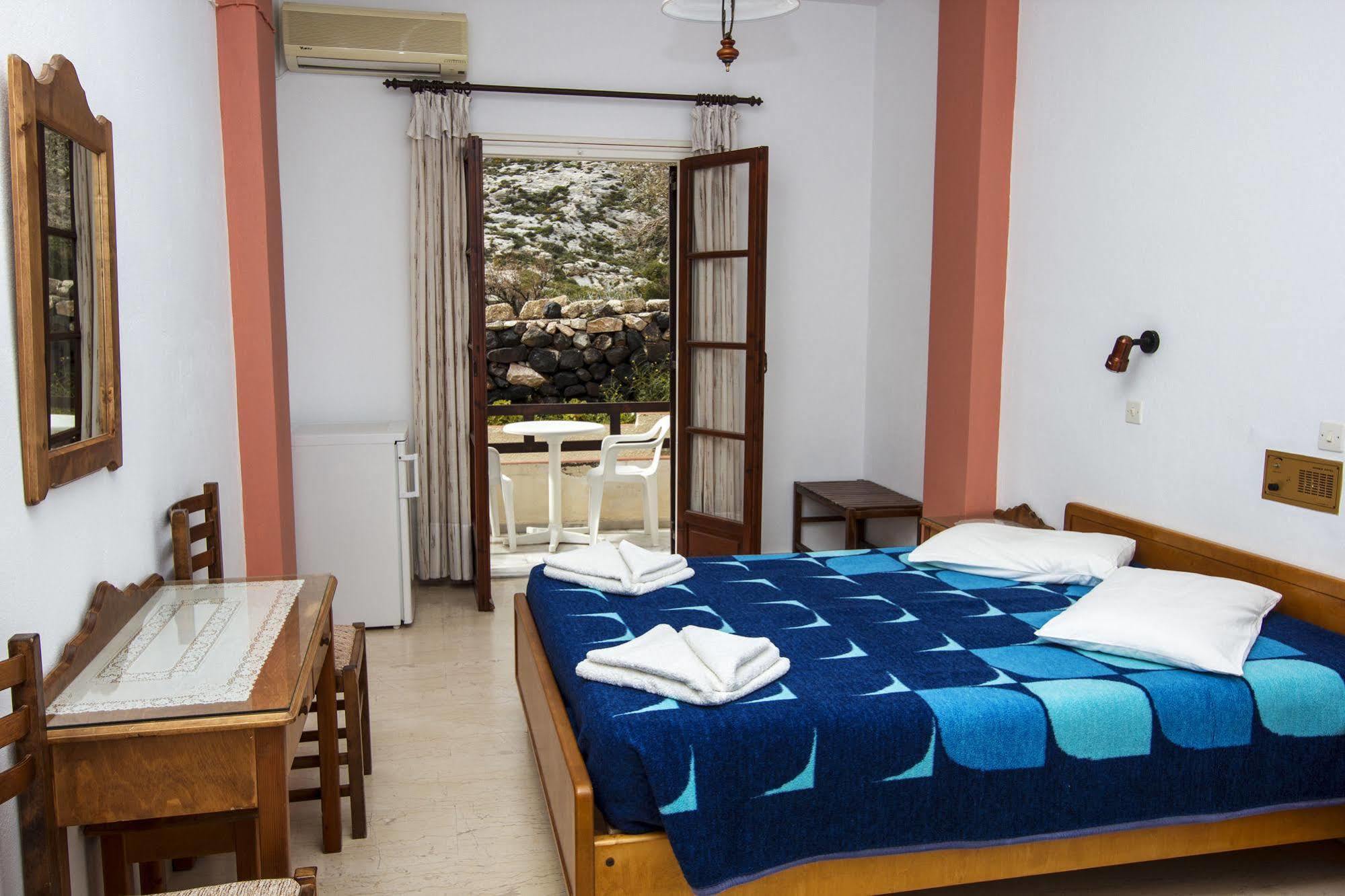 Hotel Adonis (Adults Only) Kamári Exterior foto