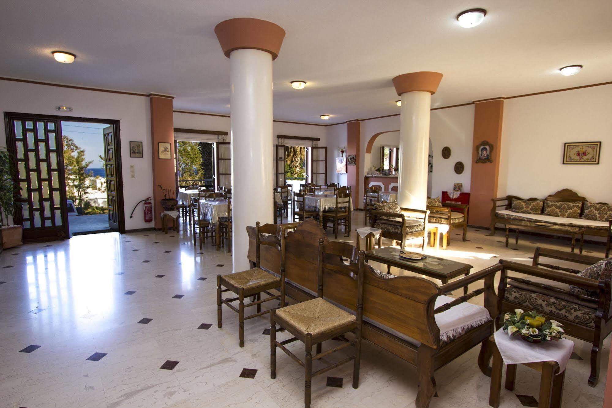 Hotel Adonis (Adults Only) Kamári Exterior foto